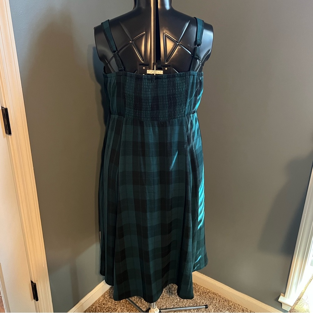 Torrid Green Plaid Button-Front Midi Dress - Picture 9 of 14